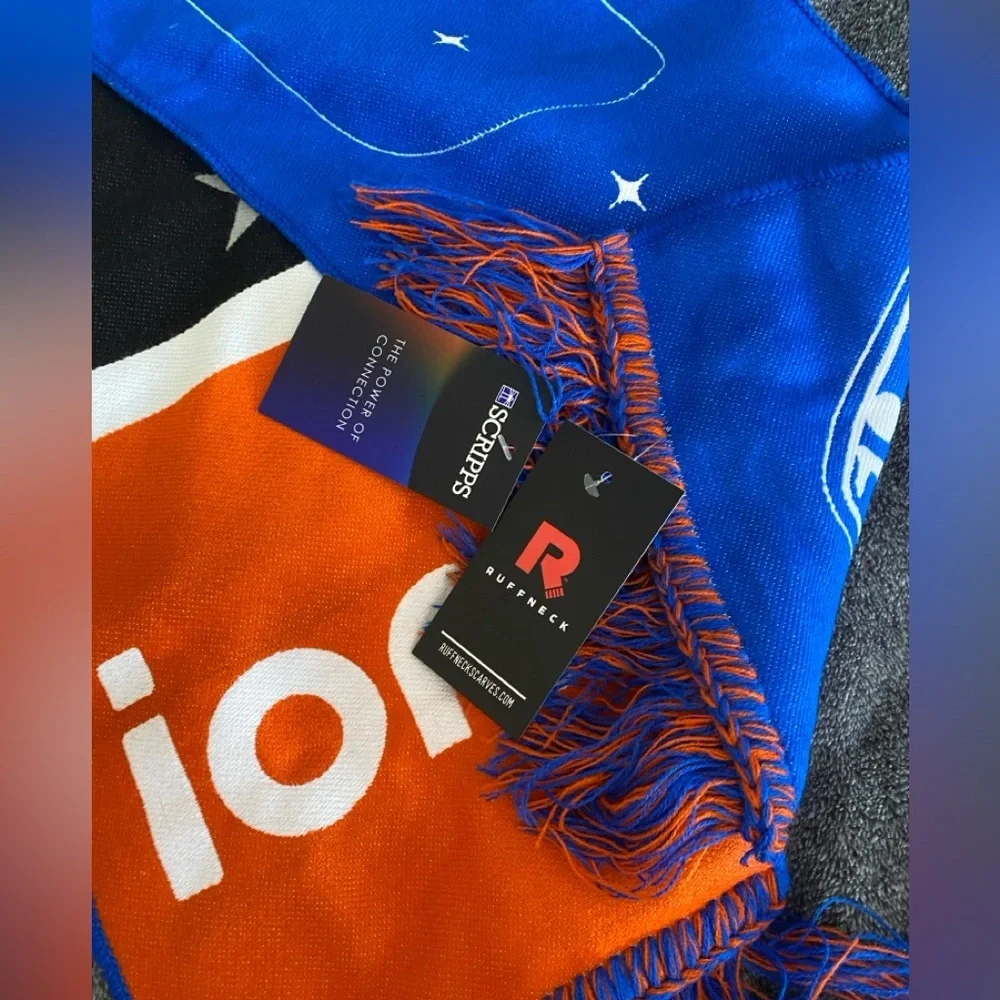 Nwsl scarf Nwt